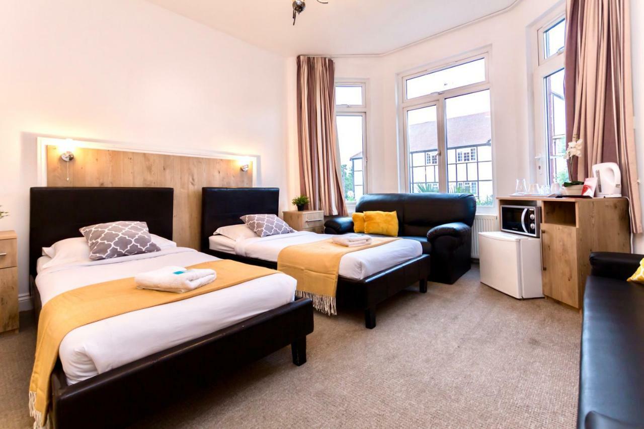 Oyo Tamtam Acton Hotel London Exterior foto